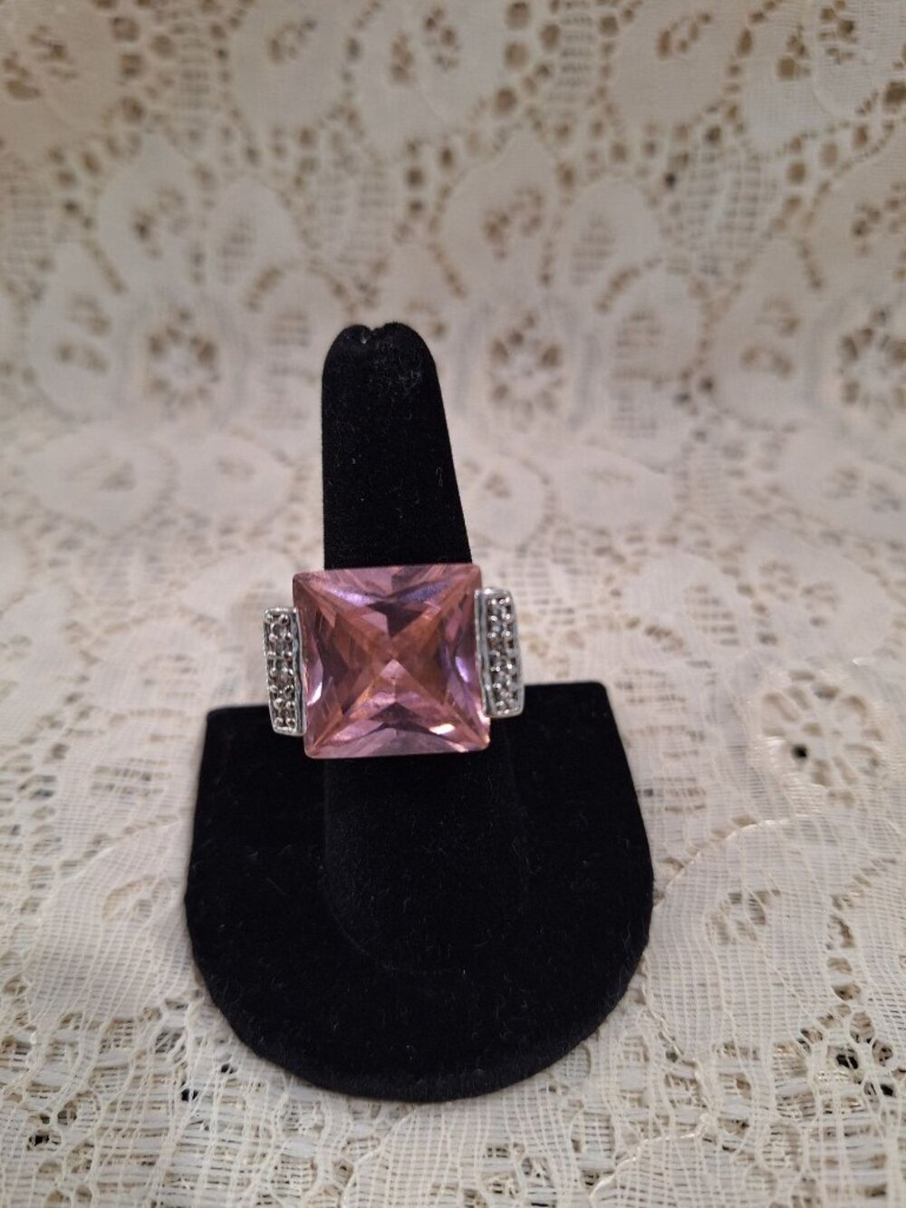 EUC Silver Ring With Large Pink Ice Gemstone & Clear Accents Sz. 7